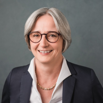Dr. Anke Sax 
